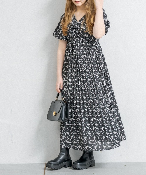 OLIVE des OLIVE(オリーブデオリーブ)の「バルーン袖プリーツワンピース(ワンピース・レディース・オフホワイト/ブルー/ブラック・FREE)」の9枚目の写真