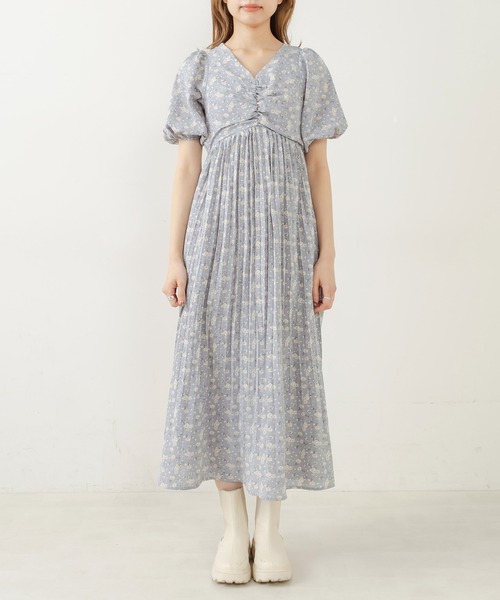 OLIVE des OLIVE(オリーブデオリーブ)の「バルーン袖プリーツワンピース(ワンピース・レディース・オフホワイト/ブルー/ブラック・FREE)」の17枚目の写真