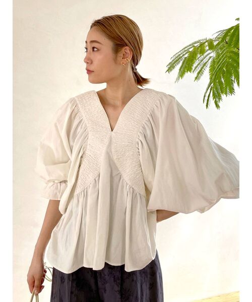 Ungrid（アングリッド）の「フロントギャザーボリュームブラウス（シャツ/ブラウス・レディース・ブラック/レッド/オフホワイト・FREE）」の17枚目の写真