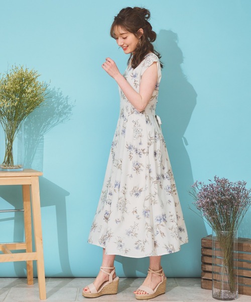NOELA(ノエラ)の「【WEB限定カラーあり】ペイントラインフラワーワンピース(ワンピース・レディース・ブルー/ピンク/イエロー/その他1・S/M)」の11枚目の写真
