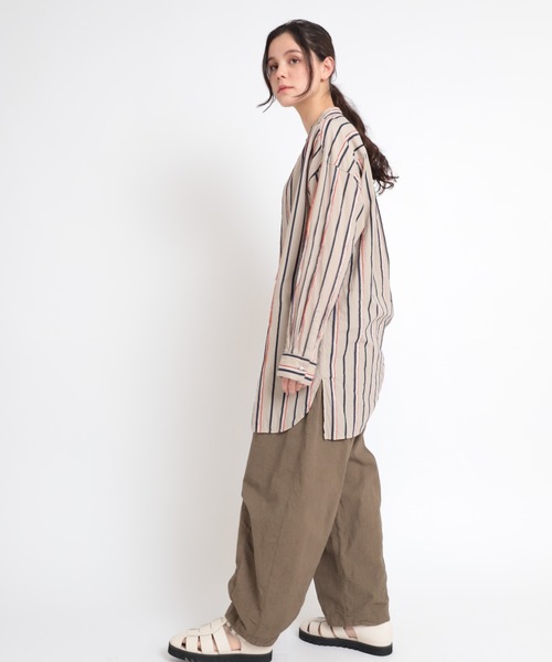 RNA-N（アールエヌエーエヌ）の「B2695 モールストライプシャツ（シャツ/ブラウス・レディース・ダークブラウン/ベージュ/ライトグリーン・MEDIUM）」の18枚目の写真