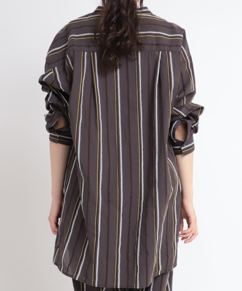 RNA-N（アールエヌエーエヌ）の「B2695 モールストライプシャツ（シャツ/ブラウス・レディース・ダークブラウン/ベージュ/ライトグリーン・MEDIUM）」の21枚目の写真