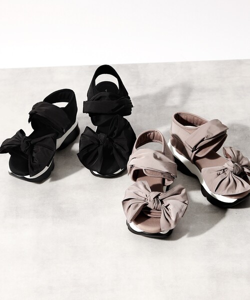 couture brooch（クチュールブローチ）の「◆ビッグリボンスポサン（サンダル・レディース・ブラック/サンドベージュ・35/45）」の3枚目の写真