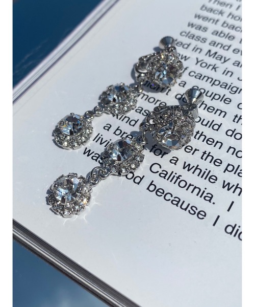 WC（ダブル シー）の「3連ビジューイヤリング（イヤリング・レディース・その他1/その他2・FREE）」の2枚目の写真