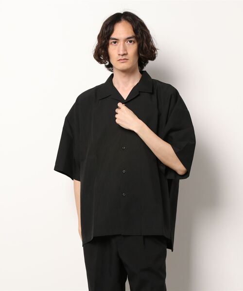 JUGLANS(ユグランス)の「【ATELANE】トロピカルS/Sサイドスリットシャツ(シャツ/ブラウス・メンズ・ブルー/グレー/ブラック・M/L)」の2枚目の写真