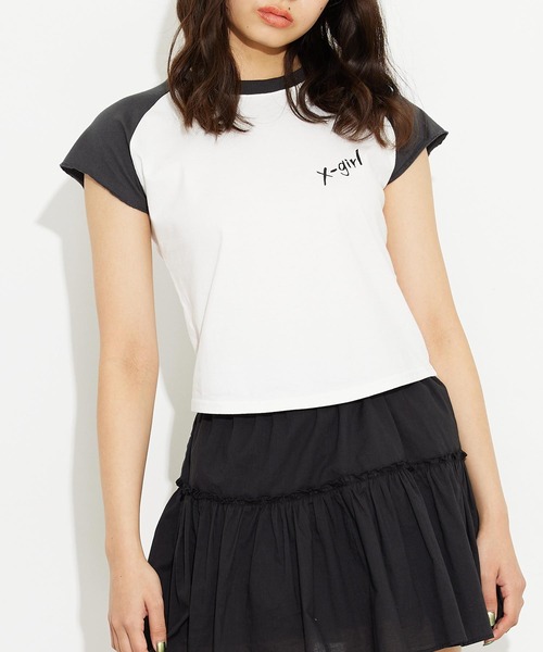 X-girl（エックスガール）の「COMPACT BASEBALL TEE/コンパクト チビT/ベースボールTシャツ（Tシャツ/カットソー・レディース・ホワイト/ベージュ/アッシュ・M/S）」の2枚目の写真