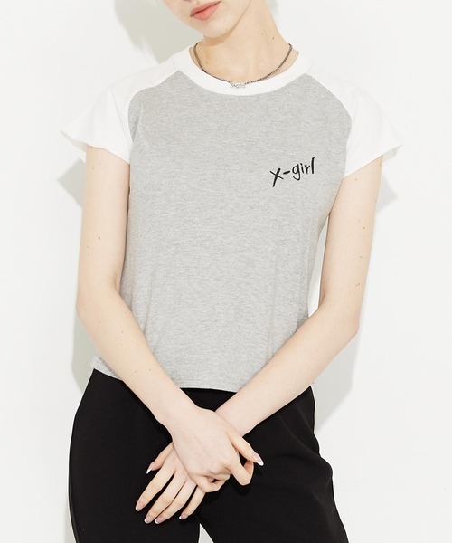 X-girl（エックスガール）の「COMPACT BASEBALL TEE/コンパクト チビT/ベースボールTシャツ（Tシャツ/カットソー・レディース・ホワイト/ベージュ/アッシュ・M/S）」の3枚目の写真