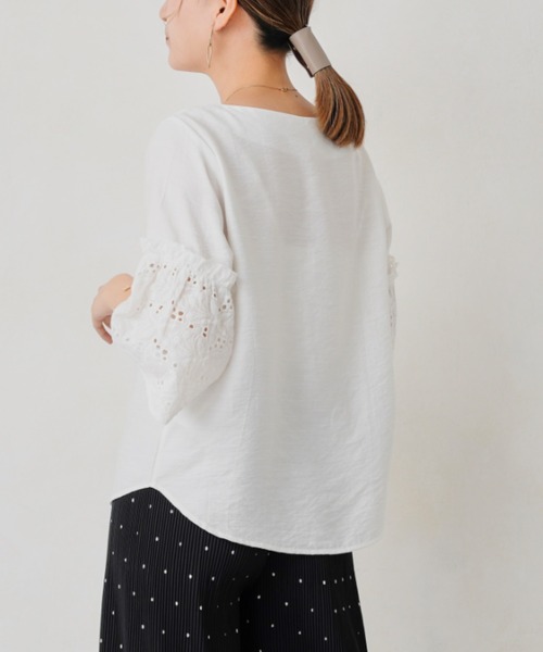 Chez toi（シェトワ）の「カットワークレースフレアスリーブブラウス（シャツ/ブラウス・レディース・イエロー/ブラック/オフホワイト/ブルー・FREE）」の14枚目の写真