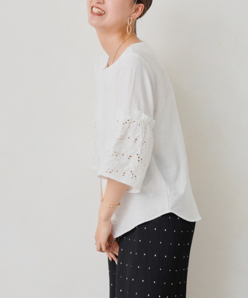 Chez toi（シェトワ）の「カットワークレースフレアスリーブブラウス（シャツ/ブラウス・レディース・イエロー/ブラック/オフホワイト/ブルー・FREE）」の17枚目の写真