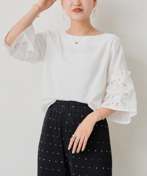 Chez toi（シェトワ）の「カットワークレースフレアスリーブブラウス（シャツ/ブラウス・レディース・イエロー/ブラック/オフホワイト/ブルー・FREE）」の9枚目の写真