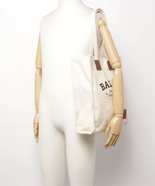BALLY(バリー)の「CRYSTALIA.ST(トートバッグ・レディース・ナチュラル・ONESIZE)」の8枚目の写真