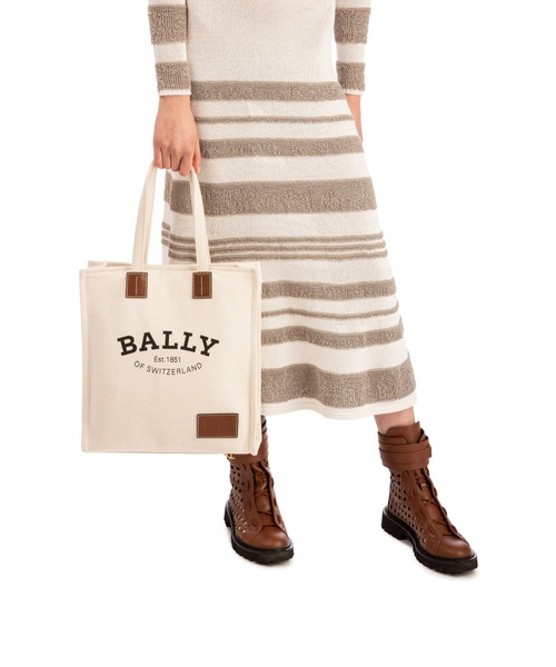 BALLY(バリー)の「CRYSTALIA.ST(トートバッグ・レディース・ナチュラル・ONESIZE)」の2枚目の写真