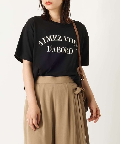 a.v.v(アーヴェヴェ)の「ラウンドヘムロゴTシャツ(Tシャツ/カットソー・レディース・ホワイト/ブラック・34/36/38/40/42)」の2枚目の写真
