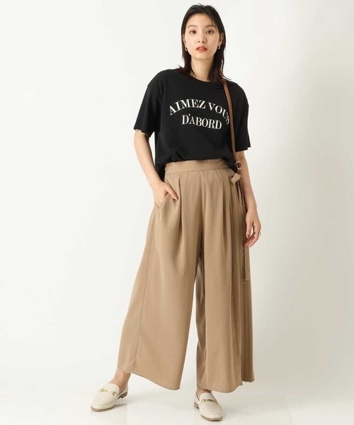a.v.v(アーヴェヴェ)の「ラウンドヘムロゴTシャツ(Tシャツ/カットソー・レディース・ホワイト/ブラック・34/36/38/40/42)」の9枚目の写真