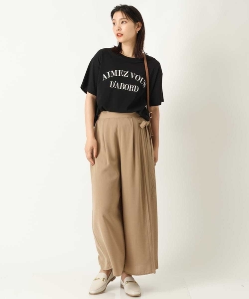 a.v.v(アーヴェヴェ)の「ラウンドヘムロゴTシャツ(Tシャツ/カットソー・レディース・ホワイト/ブラック・34/36/38/40/42)」の10枚目の写真