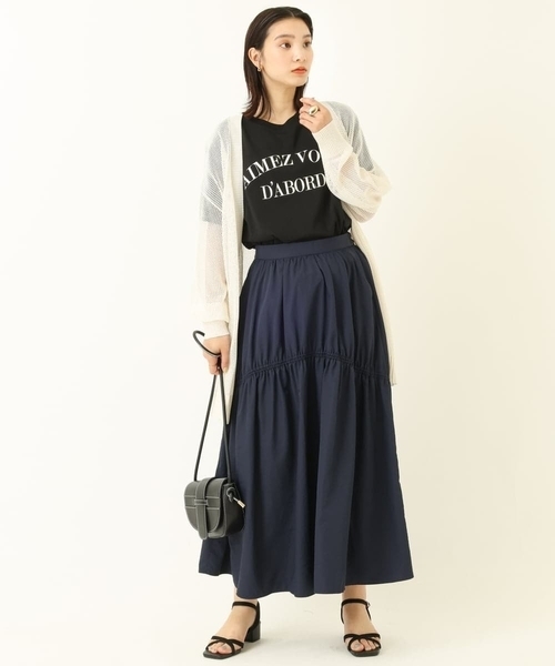 a.v.v(アーヴェヴェ)の「ラウンドヘムロゴTシャツ(Tシャツ/カットソー・レディース・ホワイト/ブラック・34/36/38/40/42)」の12枚目の写真