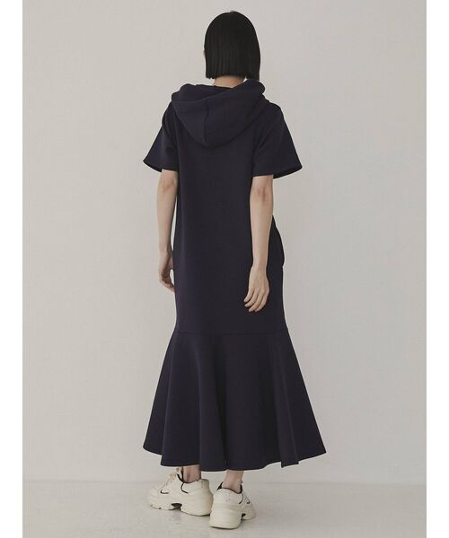COTORICA（コトリカ）の「ショートスリーブマーメイドフードワンピース（ワンピース・レディース・ブラック/ネイビー/アイボリー・SMALL/MEDIUM）」の10枚目の写真
