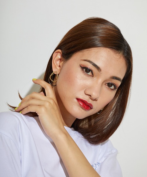L.H.P(エルエイチピー)の「courage/クラージュ/楕円ピアス(ピアス(両耳用)・レディース・ゴールド・F)」の6枚目の写真