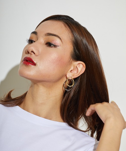 L.H.P(エルエイチピー)の「courage/クラージュ/楕円ピアス(ピアス(両耳用)・レディース・ゴールド・F)」の7枚目の写真
