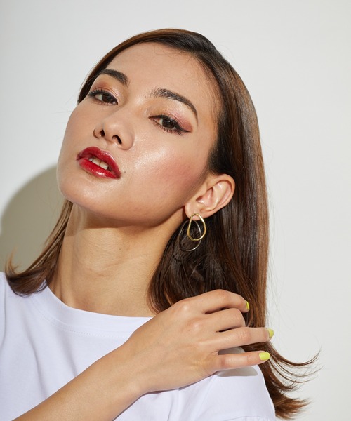 L.H.P(エルエイチピー)の「courage/クラージュ/楕円ピアス(ピアス(両耳用)・レディース・ゴールド・F)」の8枚目の写真