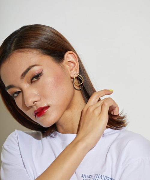 L.H.P(エルエイチピー)の「courage/クラージュ/楕円ピアス(ピアス(両耳用)・レディース・ゴールド・F)」の9枚目の写真