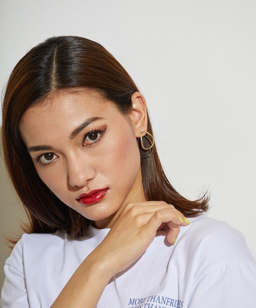 L.H.P(エルエイチピー)の「courage/クラージュ/楕円ピアス(ピアス(両耳用)・レディース・ゴールド・F)」の10枚目の写真