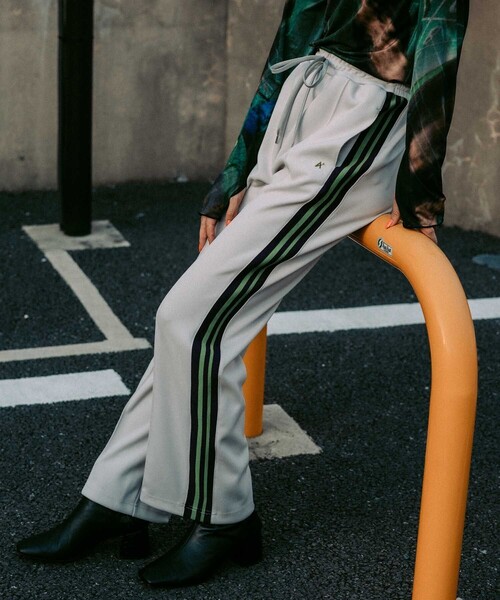 CITY TOKYO（シティトウキョウ）の「【手洗い可能】【UVカット】【抗ピリング】TOKYOパーフェクショントラックジャージパンツ【A＋TOKYO / エープラストウキョウ】（その他パンツ・レディース・ホワイト/ライトグレー/パープル/ネイビー/ブラウン・1/2）」の16枚目の写真