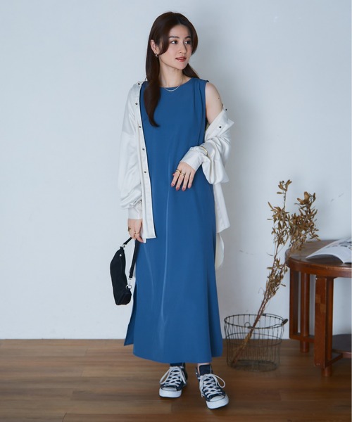 ECRIRE（エクリール）の「バックツイストキーネックOP（ワンピース・レディース・カーキ/ダークブラウン/ブルー・M）」の16枚目の写真