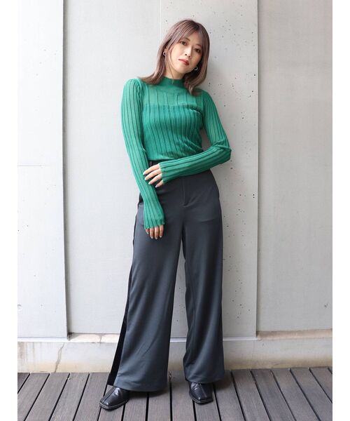 MURUA（ムルーア）の「ラインベロアパンツ（スウェットパンツ・レディース・ネイビー/グレー/グリーン・FREE）」の17枚目の写真