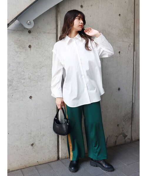 MURUA（ムルーア）の「ラインベロアパンツ（スウェットパンツ・レディース・ネイビー/グレー/グリーン・FREE）」の8枚目の写真