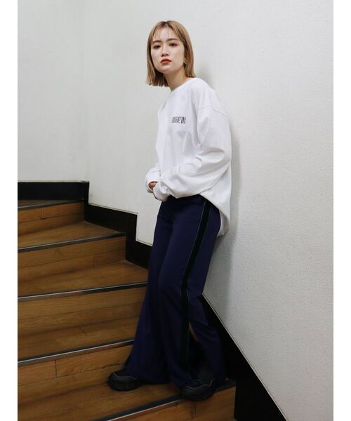 MURUA（ムルーア）の「ラインベロアパンツ（スウェットパンツ・レディース・ネイビー/グレー/グリーン・FREE）」の18枚目の写真