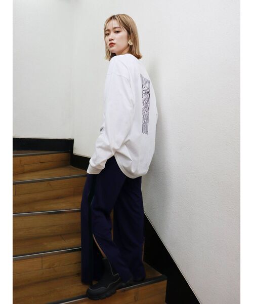 MURUA（ムルーア）の「ラインベロアパンツ（スウェットパンツ・レディース・ネイビー/グレー/グリーン・FREE）」の6枚目の写真