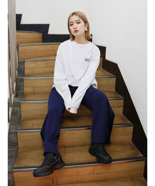 MURUA（ムルーア）の「ラインベロアパンツ（スウェットパンツ・レディース・ネイビー/グレー/グリーン・FREE）」の9枚目の写真