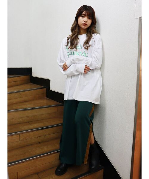 MURUA（ムルーア）の「ラインベロアパンツ（スウェットパンツ・レディース・ネイビー/グレー/グリーン・FREE）」の12枚目の写真