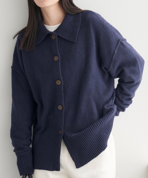 Chaco closet（チャコ クローゼット）の「襟付きボリュームスリーブロングリブオーバーサイズニットカーディガン（カーディガン/ボレロ・レディース・チャコール/イエロー/ネイビー/ライトグリーン/レッド/ピンク/アイボリー・FREE）」の4枚目の写真