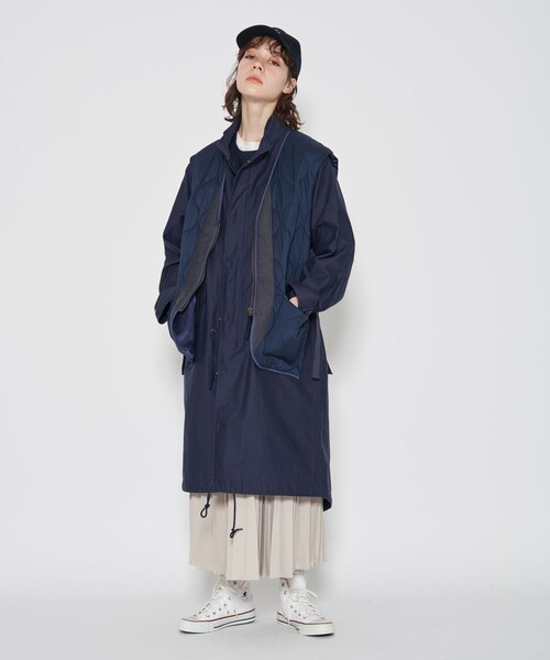 J.PRESS YORK STREET（ジェイプレスヨークストリート）の「【UNISEX】YALE刺繍クルーネックプルオーバー（スウェット・メンズ・アイボリー系/ネイビー系/ホワイト系・SMALL/MEDIUM/LARGE）」の8枚目の写真