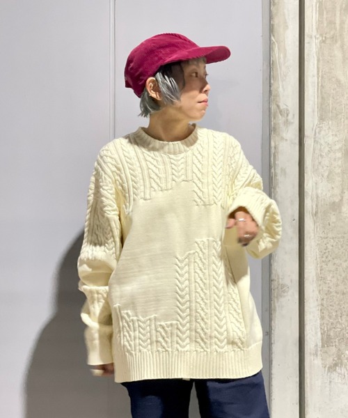 BEAVER（ビーバー）の「B omnivore/ビーオムニボー　SWITCHING CREW NECK SWEATER（ニット/セーター・メンズ・ブラック/アイボリー・M/L）」の2枚目の写真