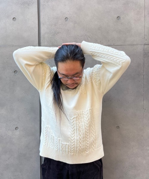 BEAVER（ビーバー）の「B omnivore/ビーオムニボー　SWITCHING CREW NECK SWEATER（ニット/セーター・メンズ・ブラック/アイボリー・M/L）」の11枚目の写真