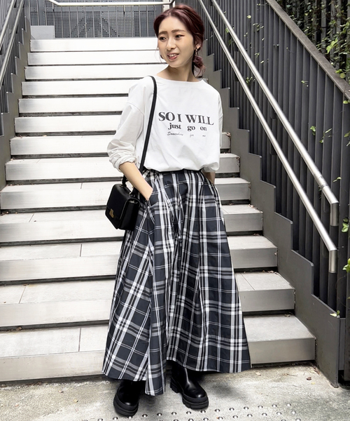 Spick & Span(スピックアンドスパン)の「コットンシルケットロゴロンT(Tシャツ/カットソー・レディース・ホワイト/モカ・FREE)」の3枚目の写真
