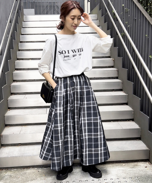 Spick & Span(スピックアンドスパン)の「コットンシルケットロゴロンT(Tシャツ/カットソー・レディース・ホワイト/モカ・FREE)」の4枚目の写真