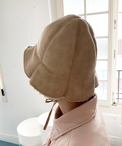 Casselini(キャセリーニ)の「Casselini(キャセリーニ)イヤマフ付きチューリップハット(ハット・レディース・ブラック/イエロー/ベージュ・FREE)」の12枚目の写真