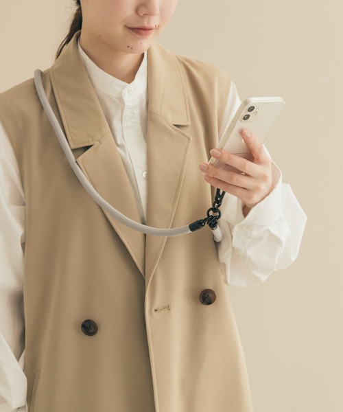 SMELLY（スメリー）の「ワイドスマホショルダー（スマホグッズ・レディース・ブラック/ベージュ/グレー・-）」の8枚目の写真