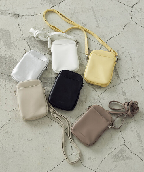 MONO　COMME CA（モノコムサ）の「ミニショルダー（ショルダーバッグ・レディース・ブラック/ホワイト/グレイッシュベージュ/モカ/シルバー/ライトイエロー・FREE）」の14枚目の写真