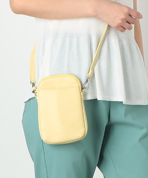 MONO　COMME CA（モノコムサ）の「ミニショルダー（ショルダーバッグ・レディース・ブラック/ホワイト/グレイッシュベージュ/モカ/シルバー/ライトイエロー・FREE）」の5枚目の写真