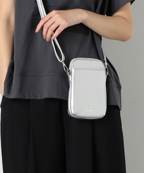 MONO　COMME CA（モノコムサ）の「ミニショルダー（ショルダーバッグ・レディース・ブラック/ホワイト/グレイッシュベージュ/モカ/シルバー/ライトイエロー・FREE）」の6枚目の写真