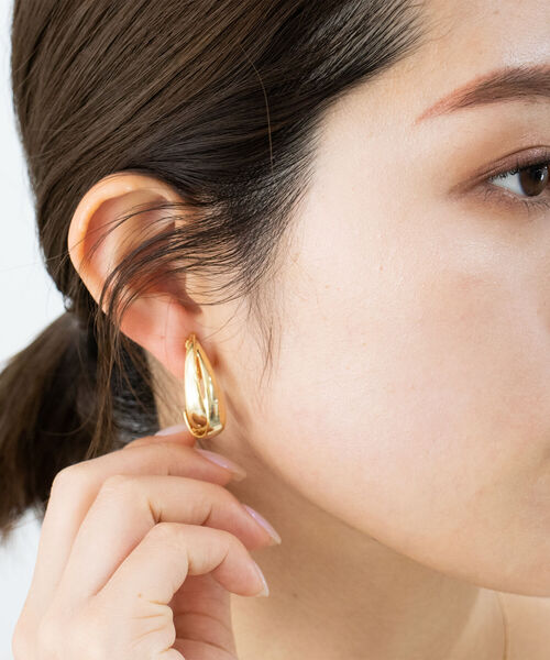 NOLLEY’S Sophi（ノーリーズソフィ）の「クロスイヤリング（イヤリング・レディース・ゴールド/シルバー・FREE）」の3枚目の写真