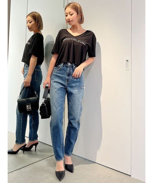 GYDA(ジェイダ)の「VネックLOGO LOOSE SHORT Tシャツ(Tシャツ/カットソー・レディース・ブラック/オフホワイト/イエロー・FREE)」の14枚目の写真