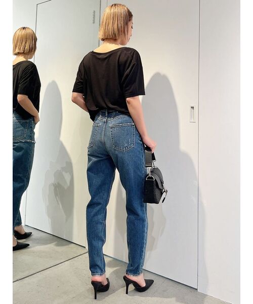 GYDA(ジェイダ)の「VネックLOGO LOOSE SHORT Tシャツ(Tシャツ/カットソー・レディース・ブラック/オフホワイト/イエロー・FREE)」の11枚目の写真