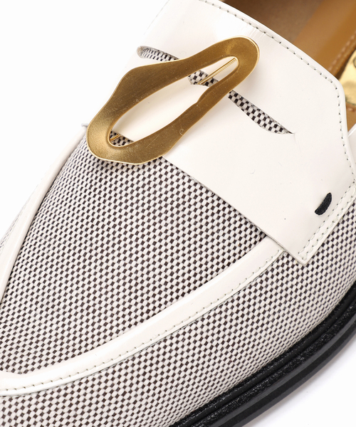 GRISE（グリーズ）の「GRISE レザーピンツキローファー（ローファー・レディース・ブラック系その他/アイボリー/ベージュ・23cm/22cm/22.5cm/25cm/23.5cm/24.5cm/24cm）」の15枚目の写真