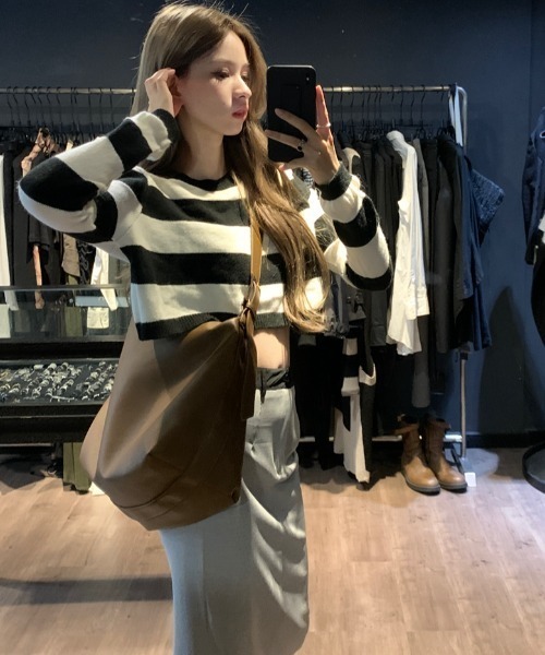 yuue' ( wear )(ユーイ)の「シンプル ショルダーバッグ(ショルダーバッグ・レディース・ブラック/ブラウン・FREE)」の15枚目の写真